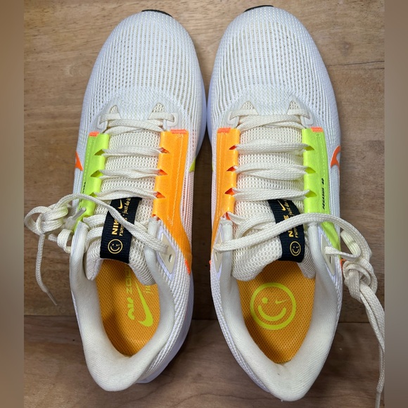 NEW Nike Air Zoom Pegasus 40 Womens Sz 10.5 Running Shoes Coconut Milk Lime - Picture 7 of 11